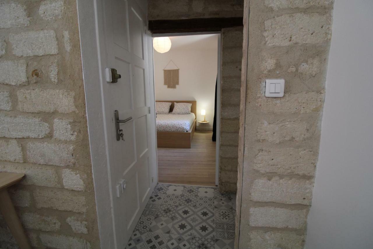 Le Lodeve Apartment มงต์เปอลิเยร์ ภายนอก รูปภาพ
